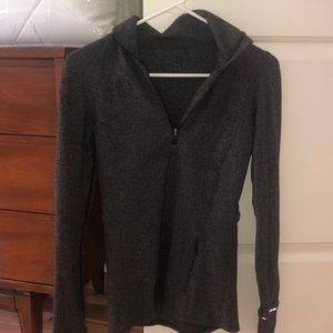 Lululemon quarter zip sz 4